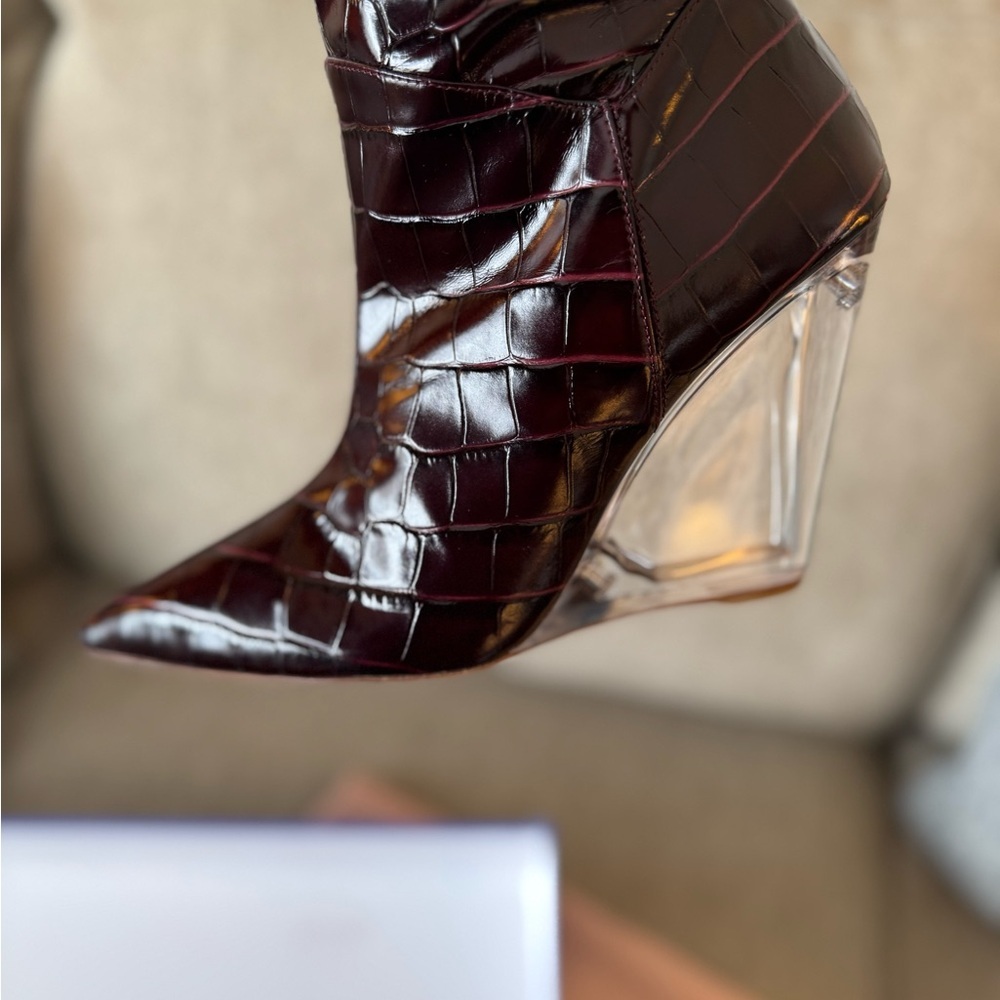 👠 Stuart Weitzman Lucite Boots size 7 thigh high boots deep plum color - Picture 8 of 9